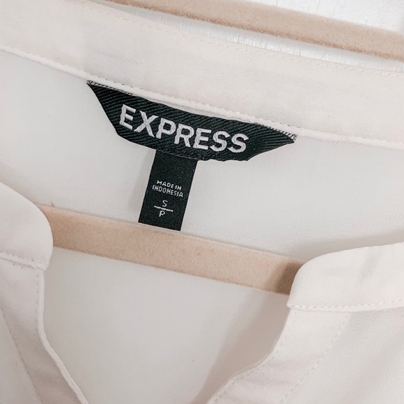 Express White 3/4 Sleeve Button Top - Picture 2 of 3